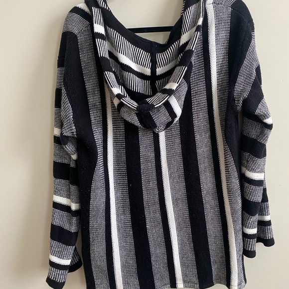 Forever 21 stripe hoodie - Picture 4 of 4